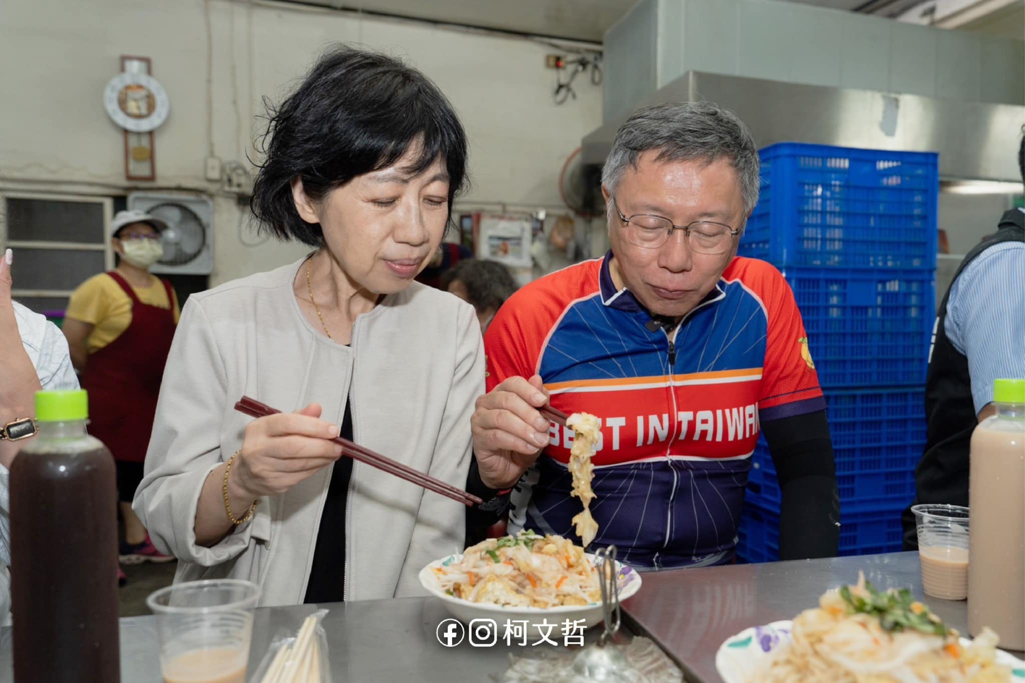 面對總統大選期間政治獻金帳目問題，柯文哲今天（10日）表示將嚴肅面對，柯妻陳佩琪則在臉書承認開公司錯誤。圖／取自柯文哲臉書 